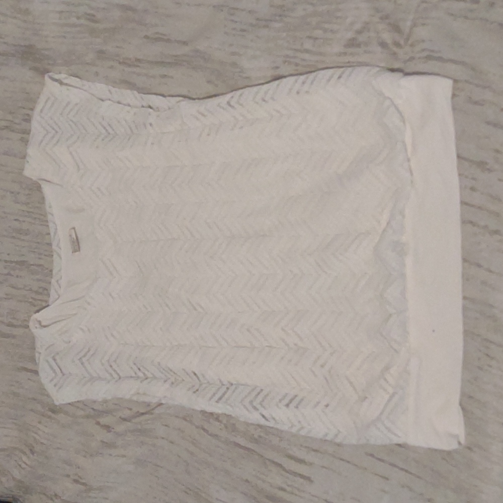 Living | White Top